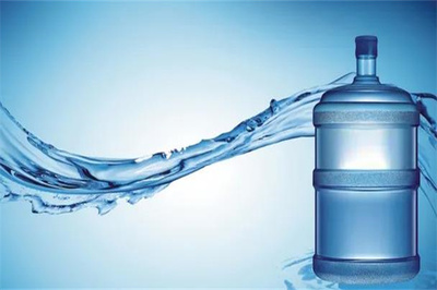 麦宝桶装水 从水源到送达，我们到底喝下了多少?你的水喝对了吗?